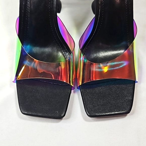 it's Iridescent black slip on heels Size 8 - Picture 5 of 9